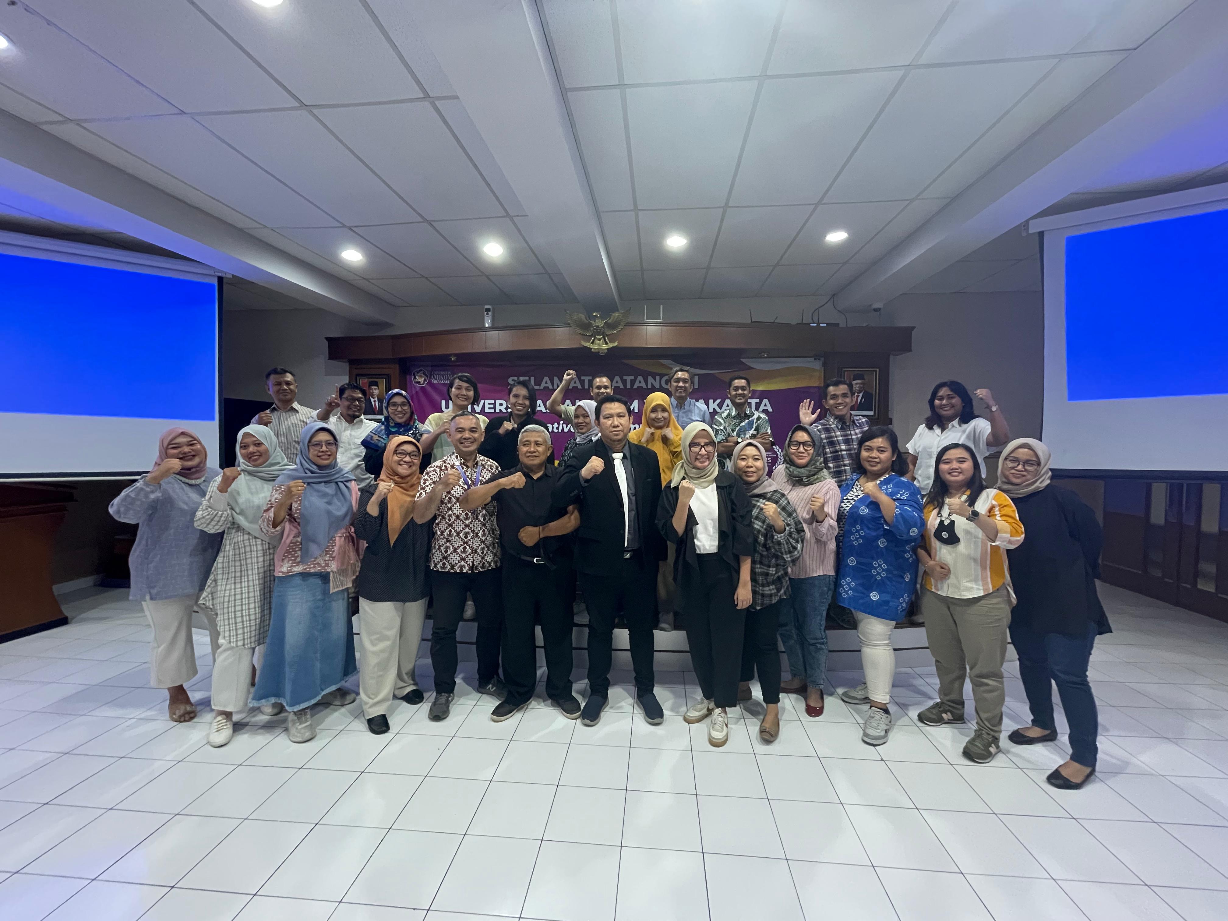 DUKUNG PROGRAM KAMPUS MERDEKA MELALUI SOSIALISASI MBKM DAN SKRIPSI TEPAT WAKTU