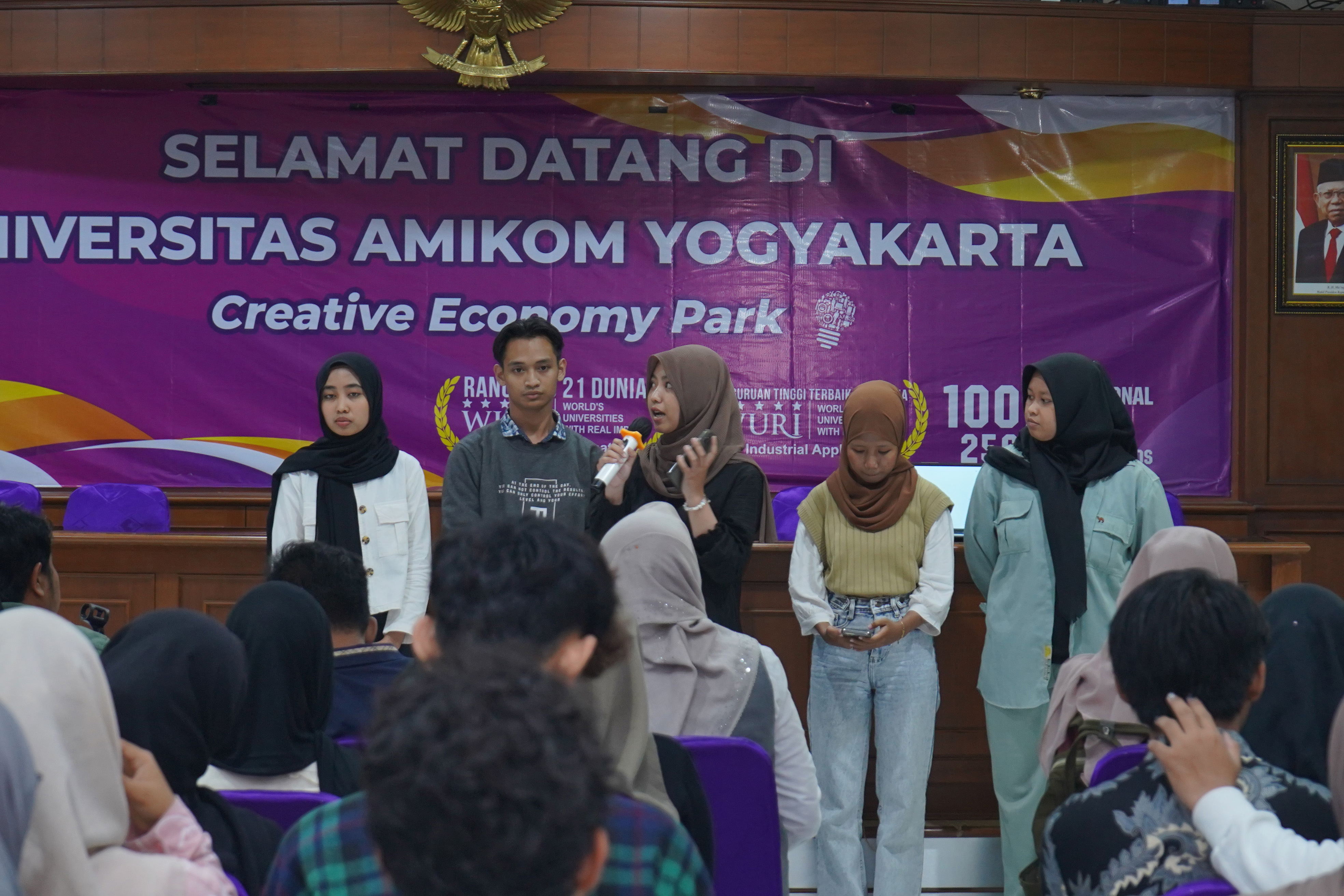 Pre-Immersion Day 4: Presentasi Pitch Deck Ide Bisnis