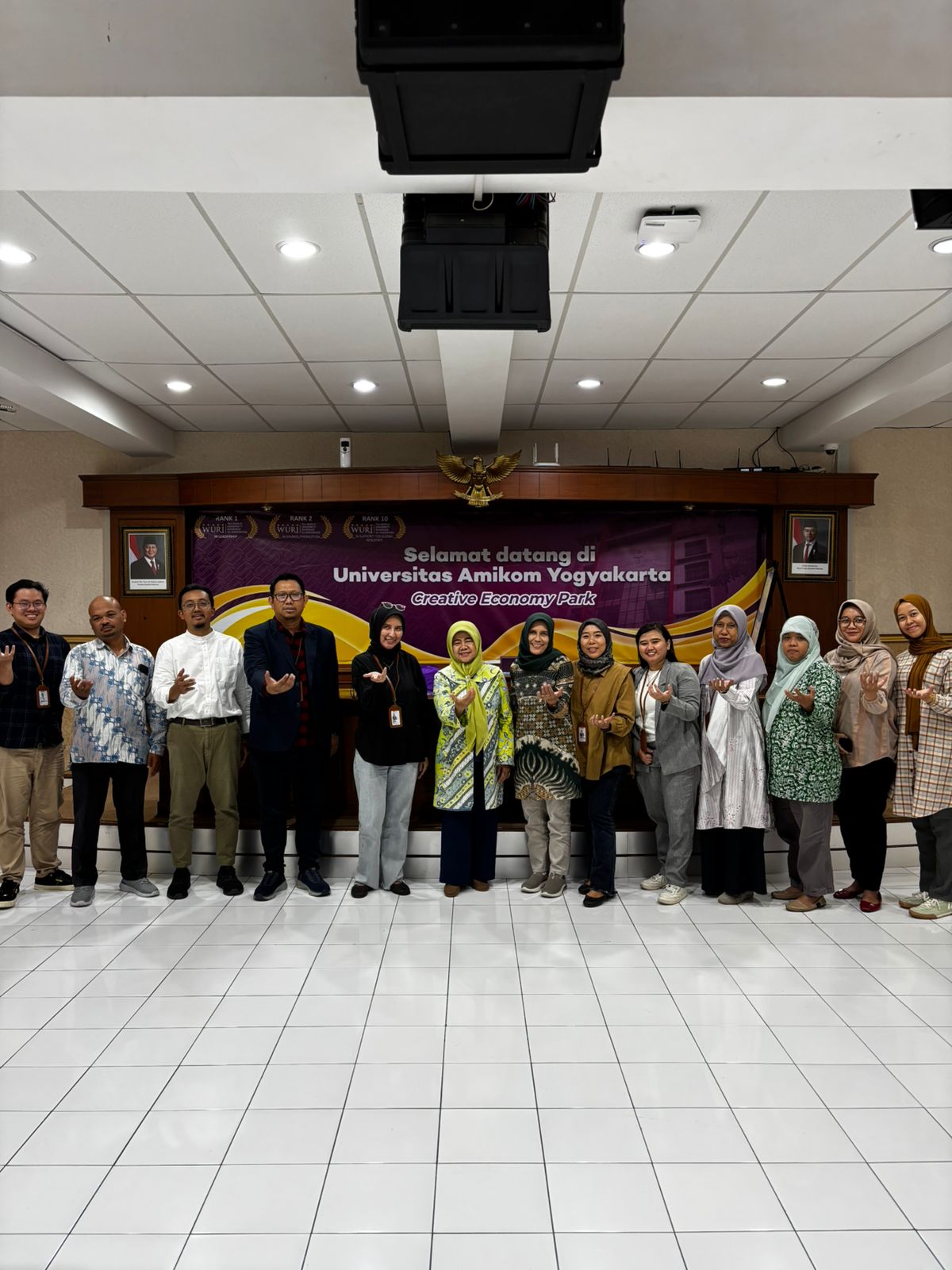 Bersama Ketua Aspikom JABAR, Fakultas Ekonomi dan Sosial Selenggarakan FGD Pengembangan Kurikulum Bersama Tiga Prodi