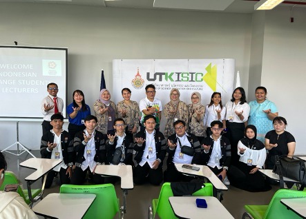 Kenalkan Bahasa dan Budaya Indonesia, Dosen Komunikasi Amikom Yogyakarta Laksanakan Lecturer Mobilty di ISIC-RMUTK THAILAND