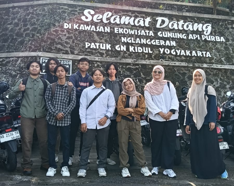 Integrasi Kewirausahaan Geospasial melalui Pembelajaran Lapangan di Desa Wisata Nglanggeran