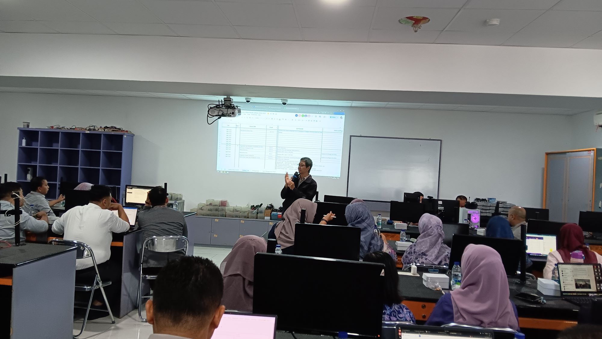 Rapat Persiapan Semester Ganjil Tahun Akademik 2026/2027 Universitas AMIKOM Yogyakarta